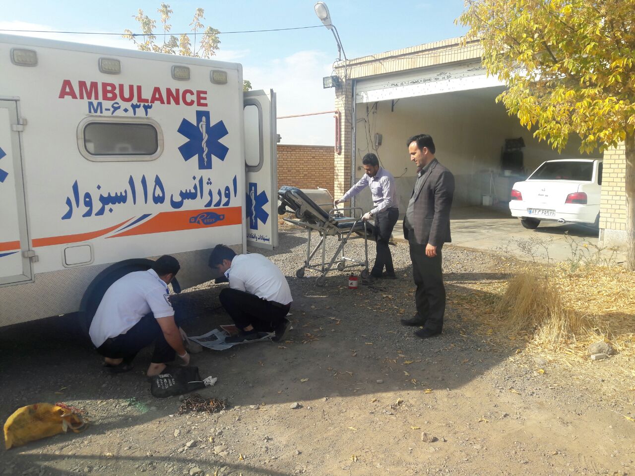 نظارت تیم بازرسی کنترل کیفی اورژانس از آمبولانسها و تجهیزات زمستانی پایگاههای اورژانس
