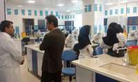 بازدید معاون آموزشی و هیأت همراه از سالن تشریح و آزمایشگاه های علوم پایه