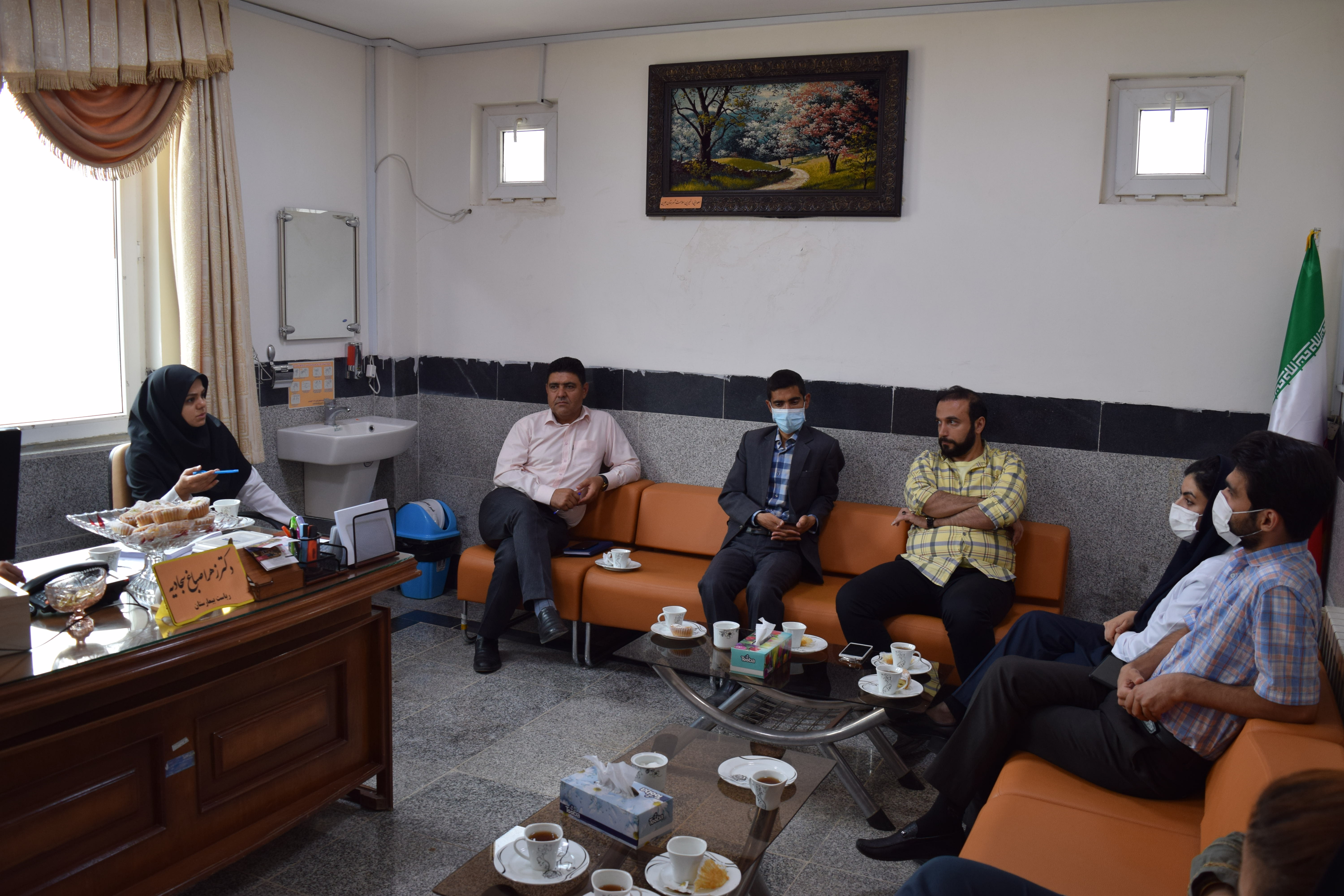 نشست صمیمانه مسئولین بیمارستان قمربنی هاشم(ع)جوین با پزشکان شاغل در این مرکز درمانی 