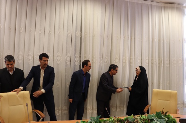 از برگزیدگان مرحله ملی و کشوری بیست و ششمین جشنواره قرآن و عترت دانشگاهیان دانشگاه علوم پزشکی سبزوار تقدیر شد