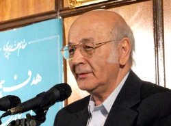 Text Box:   دکتر سید احمد سیادتی (از بنیانگذاران طب اطفال در ایران ) 
