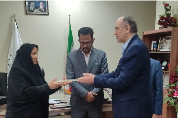 تقدیر از ماما و مدافع سلامت بهدلیل نقش مؤثر در مراقبت از مادر چهارقلو تقدیر از ماما و مدافع سلامت بهدلیل نقش مؤثر در مراقبت از مادر چهارقلو