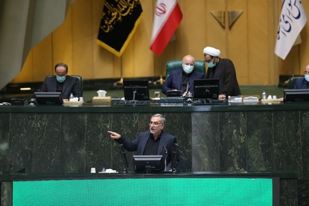 اولویت وزارت بهداشت و درمان تهیه واکسن است اولویت وزارت بهداشت و درمان تهیه واکسن است
